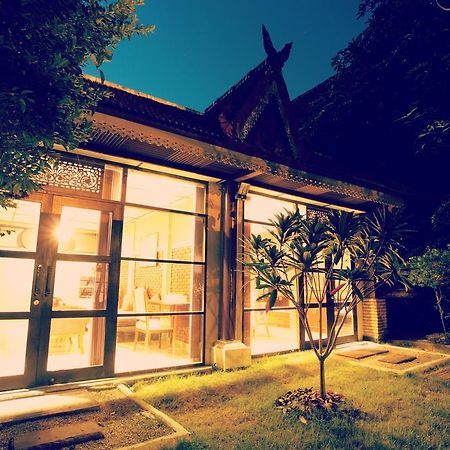 Hotel Siri Lampang Quarto foto