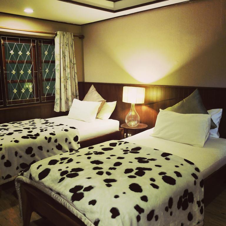 Hotel Siri Lampang Quarto foto
