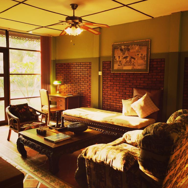 Hotel Siri Lampang Quarto foto